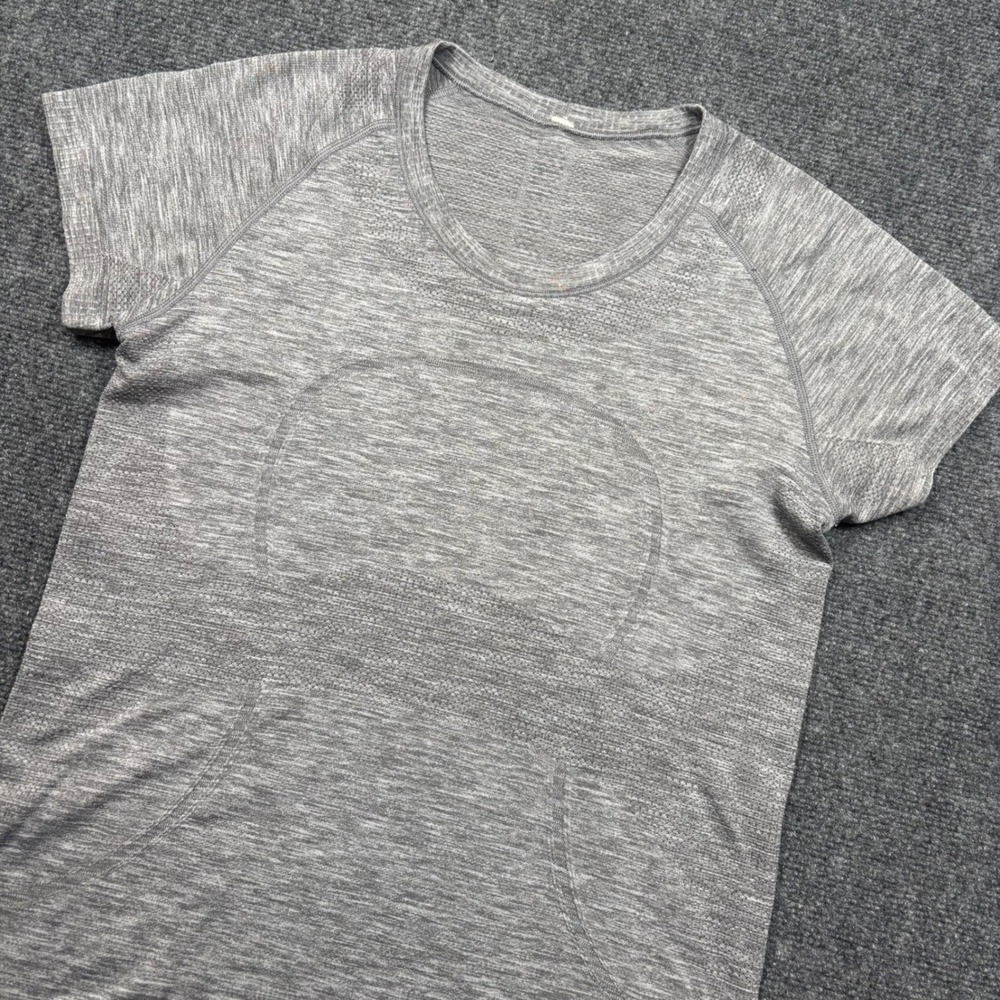 Lululemon Swiftly Tech Short Sleeve Women 8 Gray Heathered Knit Activewear